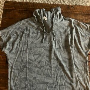 Camouflage tshirt with hood